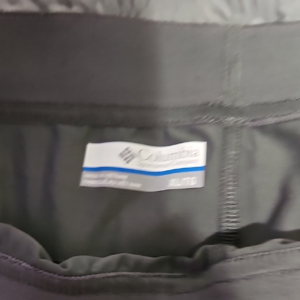 NWT Columbia Women's Athletic Gray Shorts - Picture 3 of 4